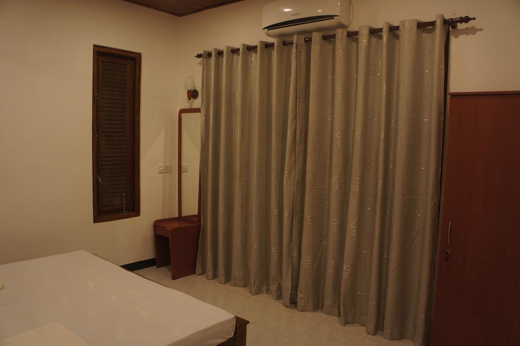 Sam'S Guest House Унаватуна Номер фото